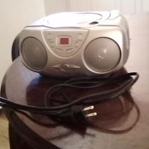 Radio / CD player